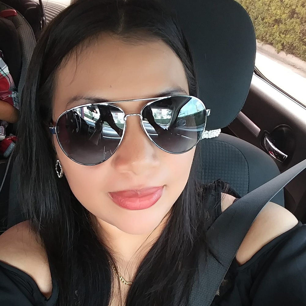 Meet your Posher, Carolina